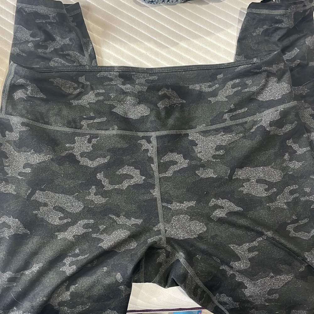 Power hold by Fabletics medium/large